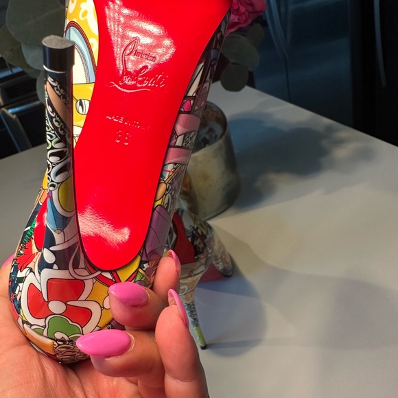 Christian Louboutin size 36 - Picture 3 of 4